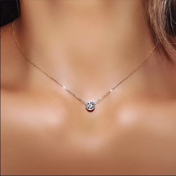 mam262 Jewelry - Silver Pendant Necklace